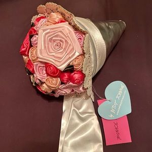 RARE Betsey Johnson Wedding Bouquet Bag from Blue Wedding Collection